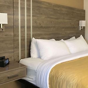 Queen Room Mobility accessible